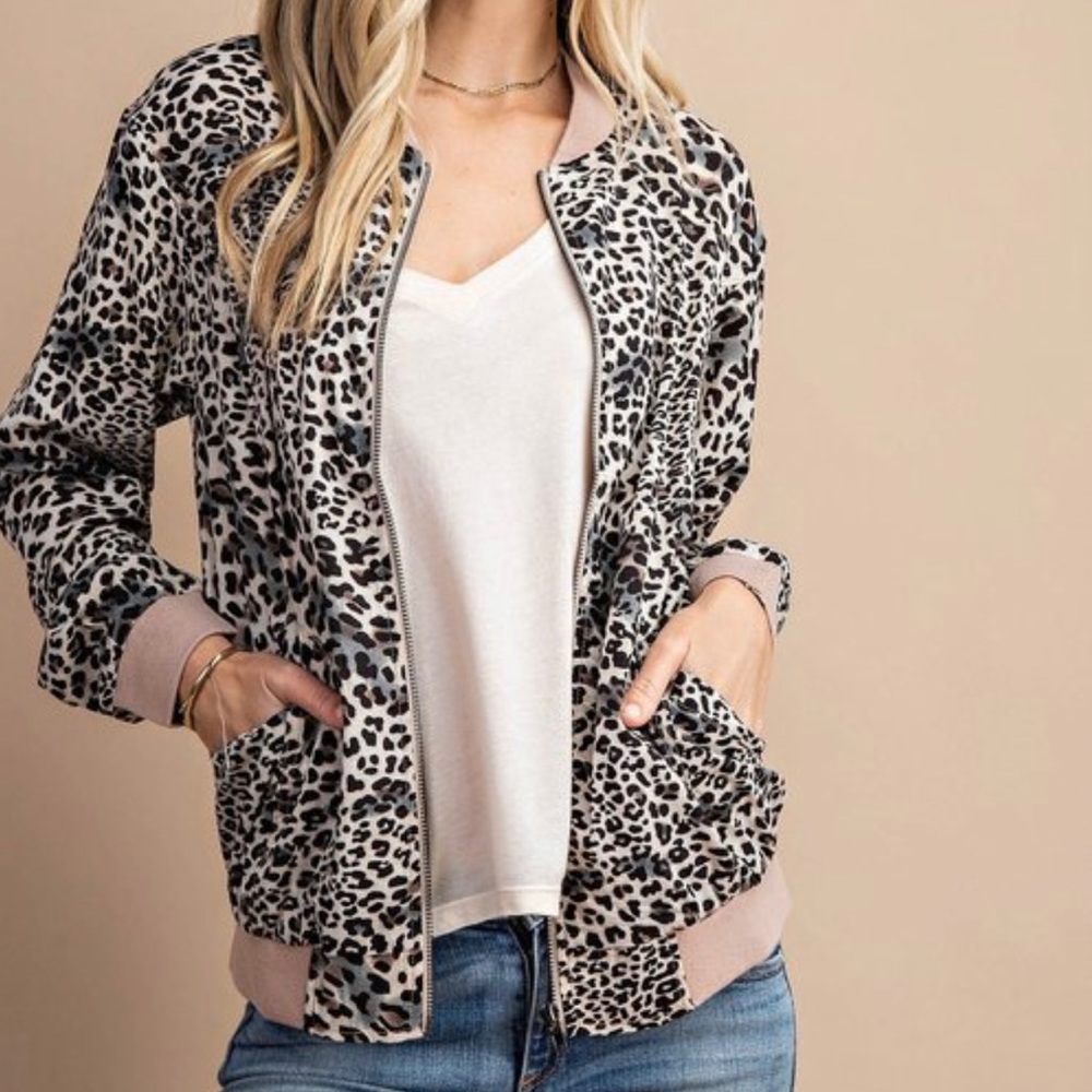 Light weight printed bomber jacket